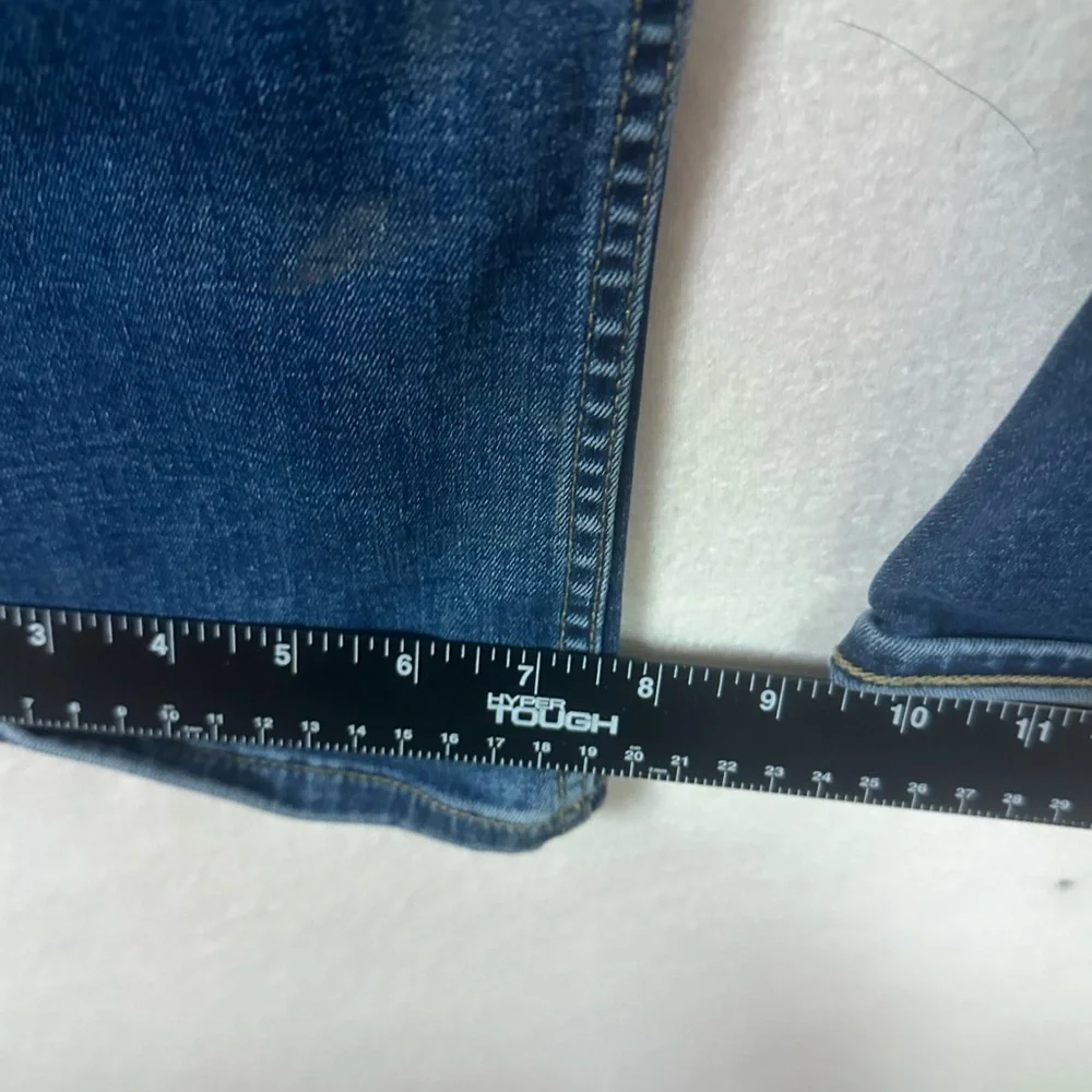 Old Navy Jeans - Mens 33 x 32 - Blue - Straight Built In Flex - Distressed - Picture 6 of 9